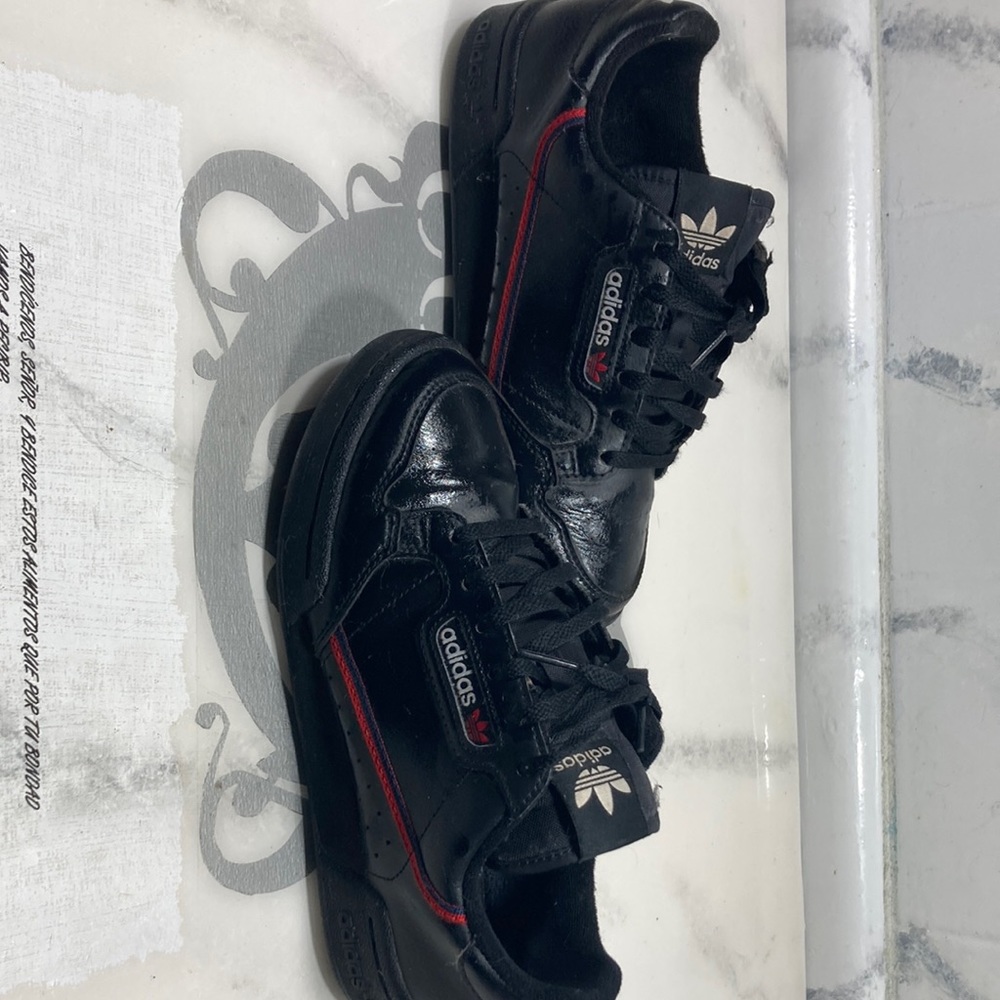 Adidas size 5 unisex sneakers